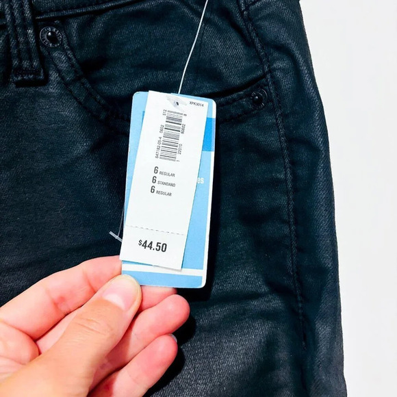 OLD NAVY Black coated Super Skinny Rock‎ Star jeans | Sleek mid-rise denim | 6 * - Picture 8 of 11